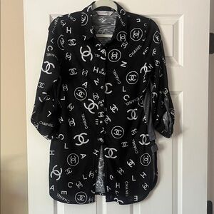 CHANEL Monochrome Logo Print Shirt
